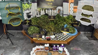 İzmir’in Çeşme, Karaburun ve Seferihisar ilçelerinde düzenlenen uyuşturucu operasyonunda gözaltına