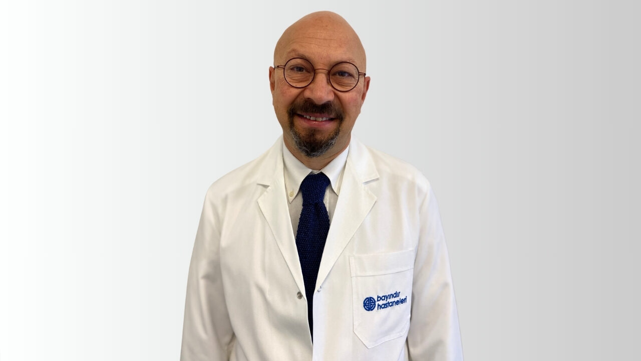 Bayındır Söğütözü Hastanesi Nöroloji Bölüm Başkanı Prof. Dr. Murat Sümer,