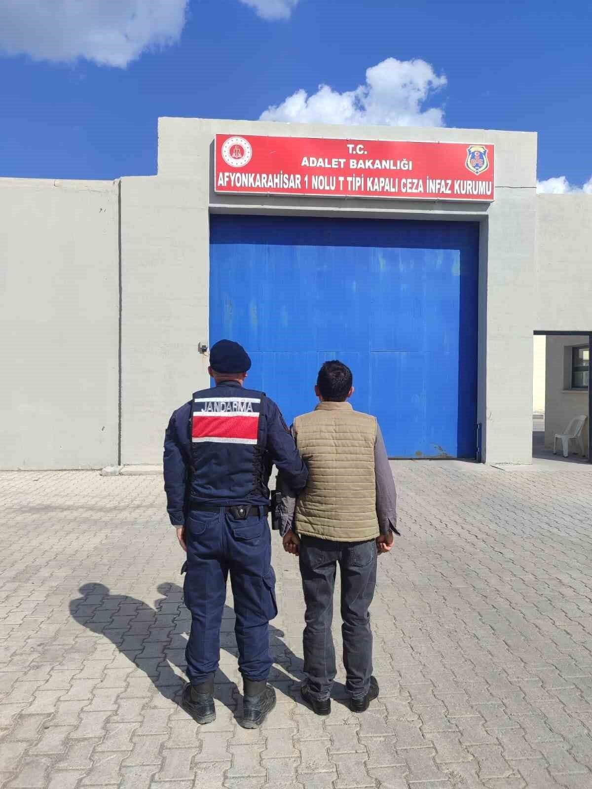 Afyonkarahisar’da kasten yaralama suçundan 4 yıl hapis cezası ile aranan