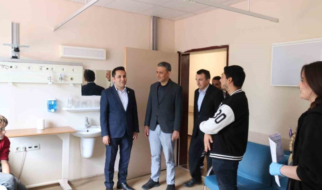 İhsaniye Kaymakamı İsmail Bildirici, İhsaniye Milli Eğitim Müdürü Arif Kavas