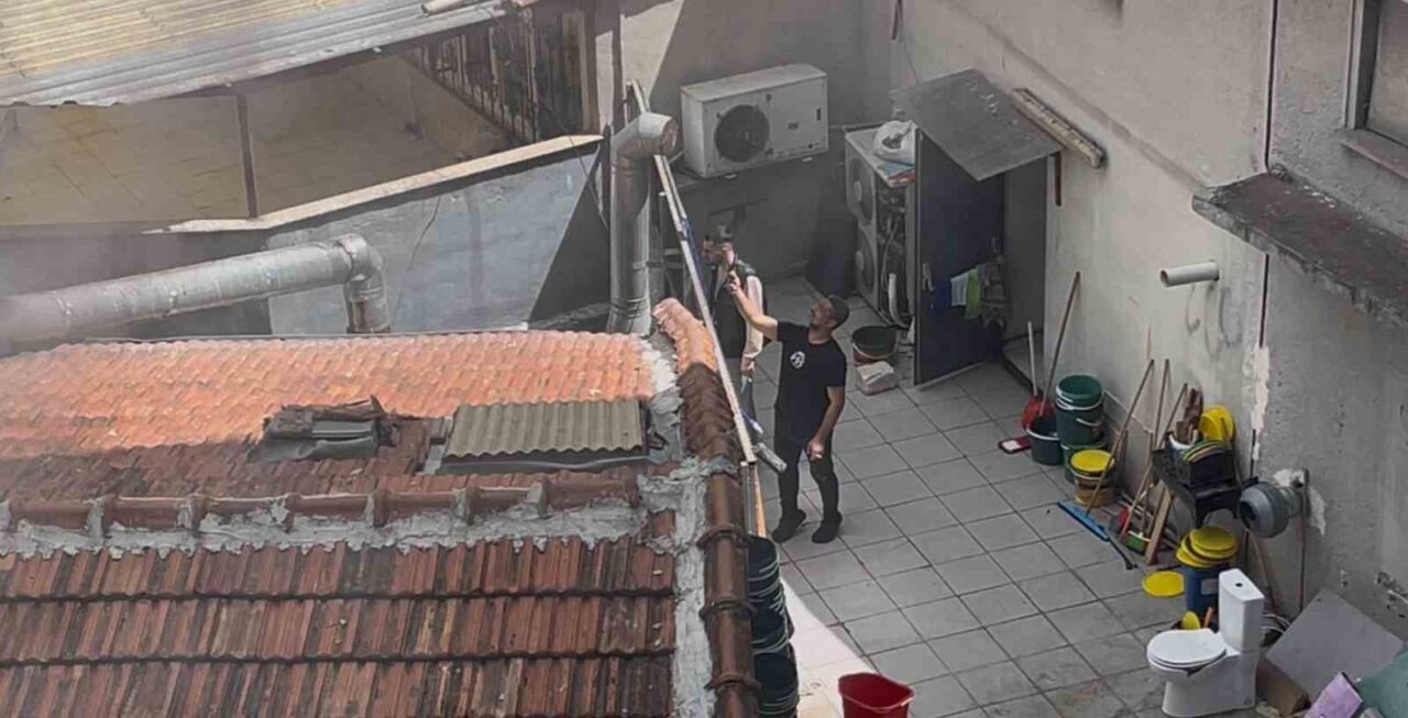 Eskişehir’de dershane ve fırın arasındaki boşlukta çıkan yangında öğrenciler büyük