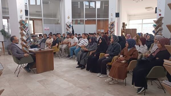 Afyonkarahisar Diyanet Gençlik Merkezi’nde düzenlenen "Kudüs Akademisi" serisinin final oturumu,