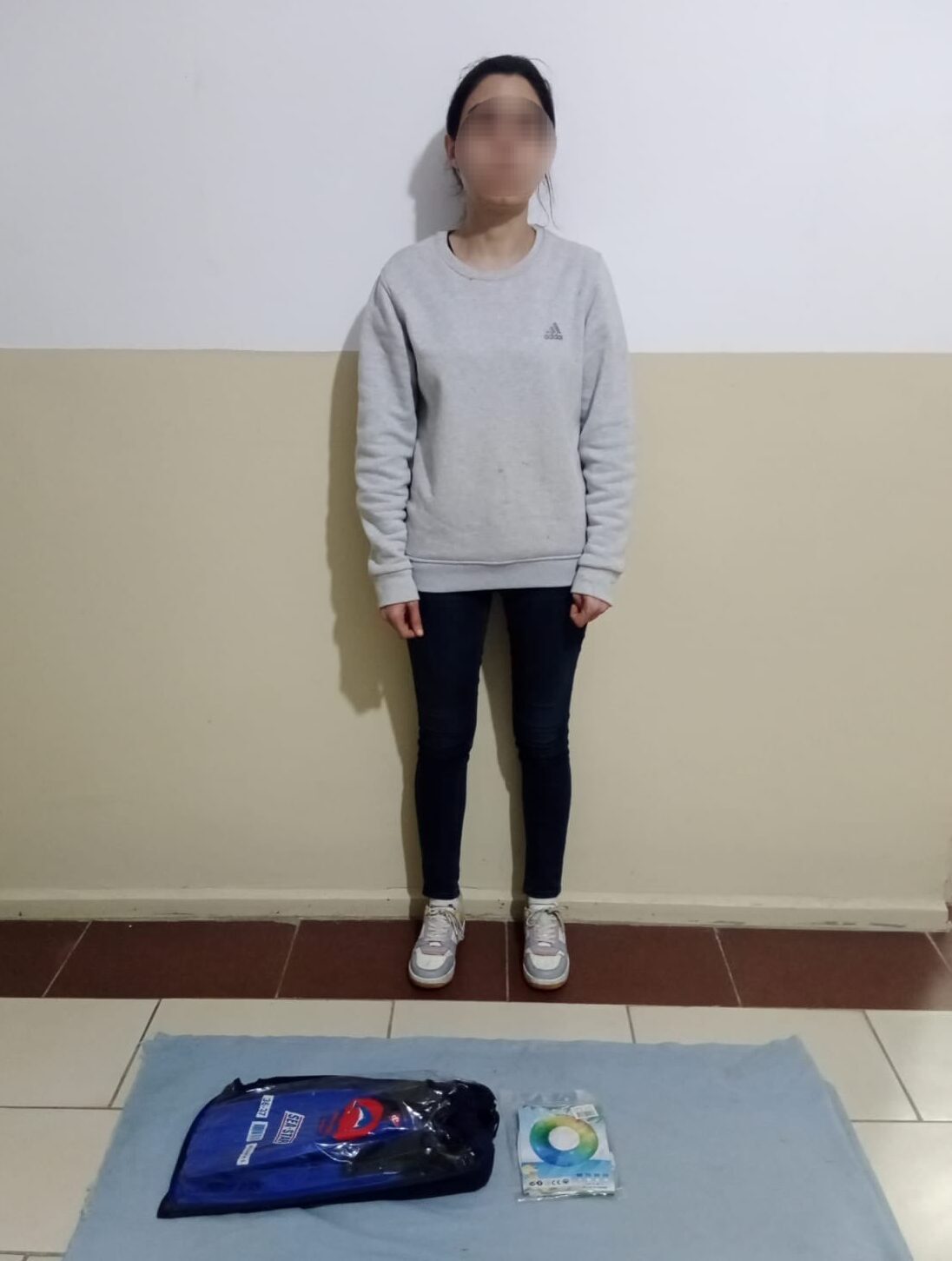 Aydın’ın Kuşadası ilçesinde yüzerek Yunan adalarına geçmek isteyen düzensiz göçmen
