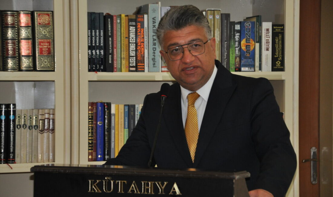 Kütahya’da, bağışçıların destekleriyle Türkiye genelindeki 309 okula kütüphane kuran veya