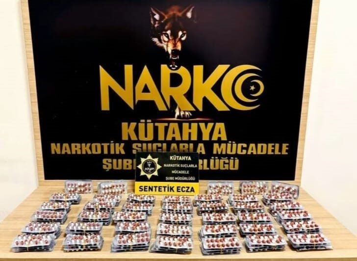 Suç işlemek amacıyla örgüt kurma, silah ticareti ve kaçakçılığı, uyuşturucu