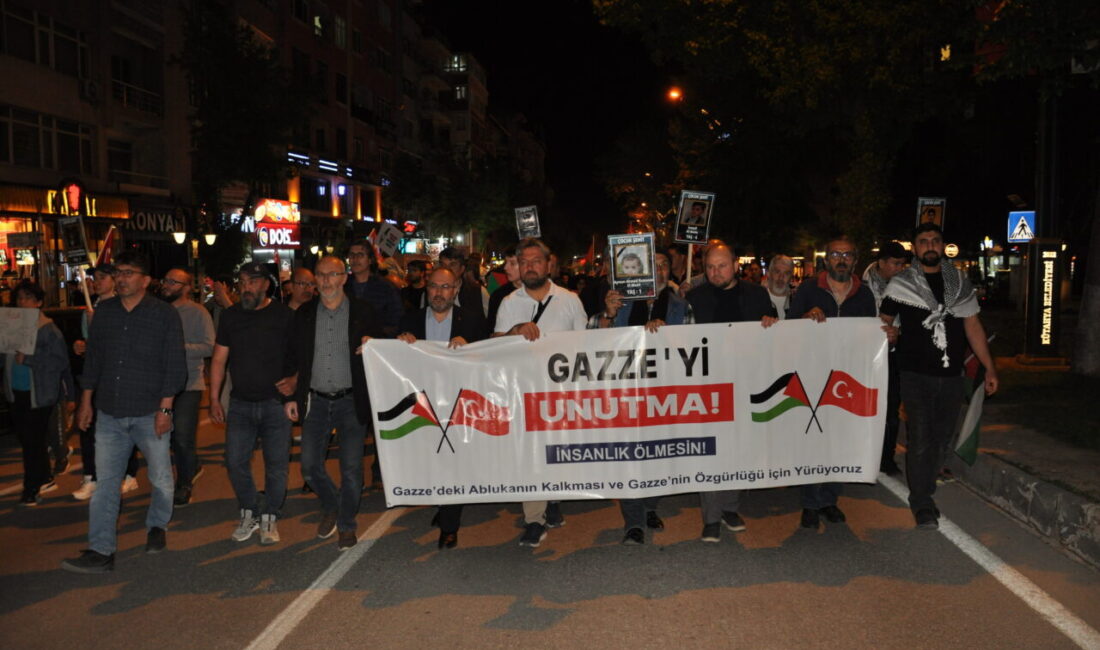 Kütahya’da sivil toplum kuruluşları, Gazze’ye saldırılarını sürdüren İsrail’i protesto etmek