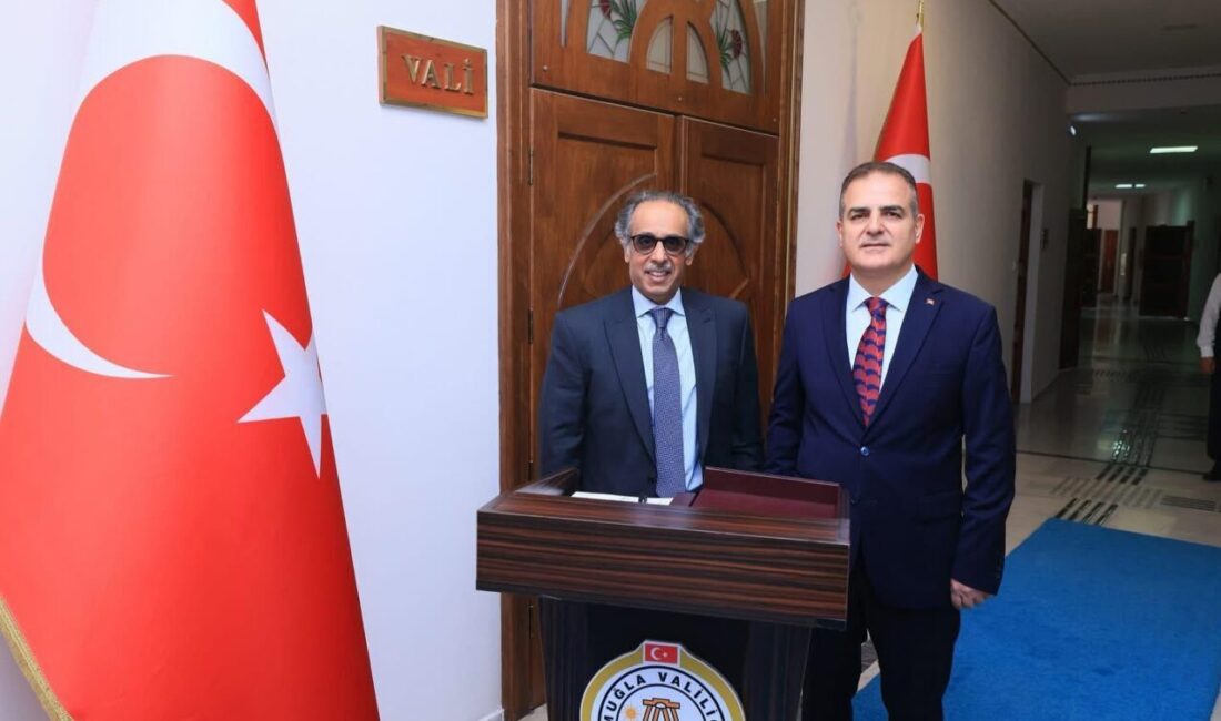 Kuveyt’in Ankara Büyükelçisi Abdülaziz Ahmed Al-Adwani​​​​​​​, Muğla Valisi İdris Akbıyık’ı