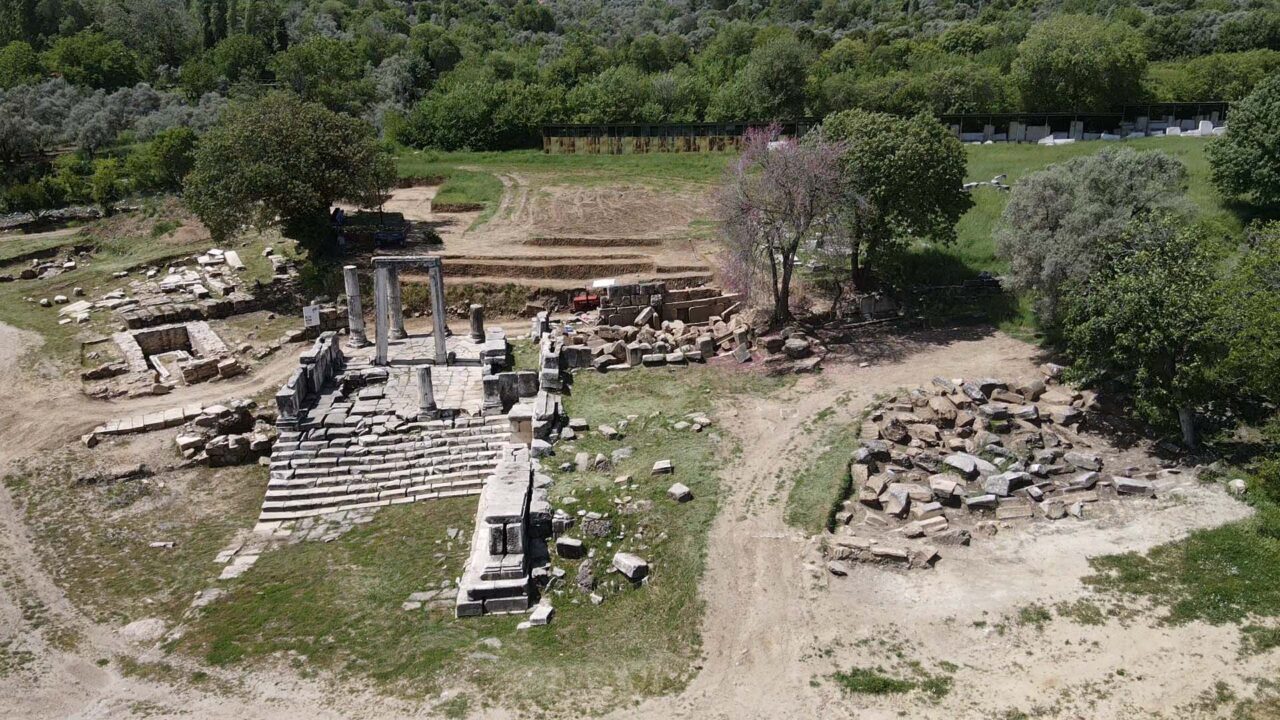 Muğla'nın Yatağan ilçesinde bulunan ve Pagan inanışının merkezi kabul edilen