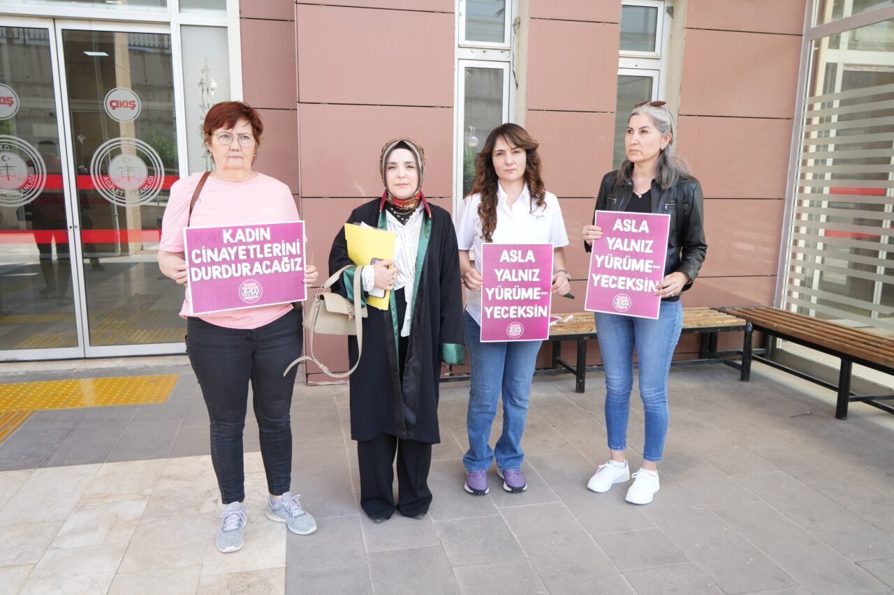 Manisa’da restoranda çalışan bir kadını öldürdüğü ve diğerini yaraladığı gerekçesiyle