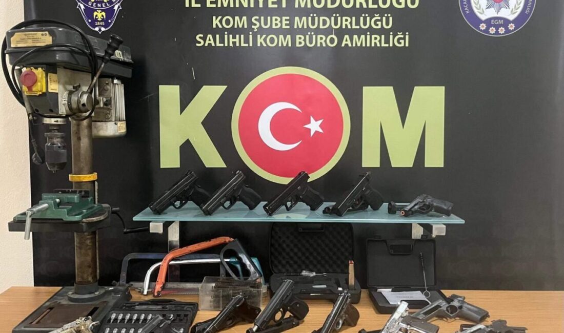 Manisa’nın Salihli ilçesinde iş yeri ve deposunda ruhsatsız silah ve
