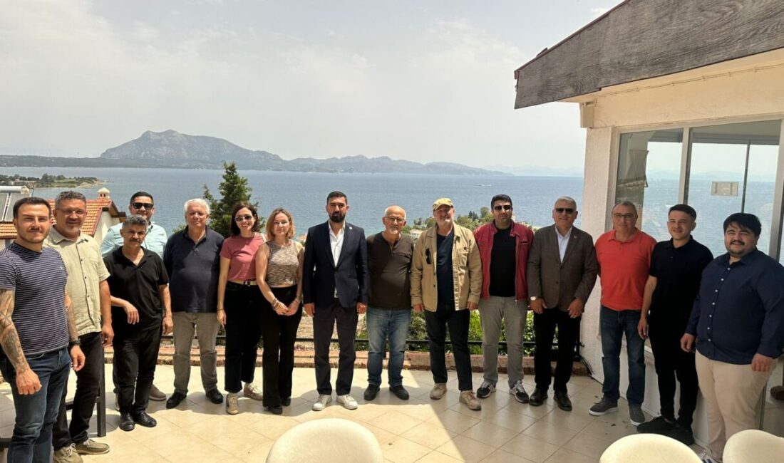 Milliyetçi Hareket Partisi (MHP) Datça İlçe Başkanlığı’na atanan Oğuzhan Özçelik,
