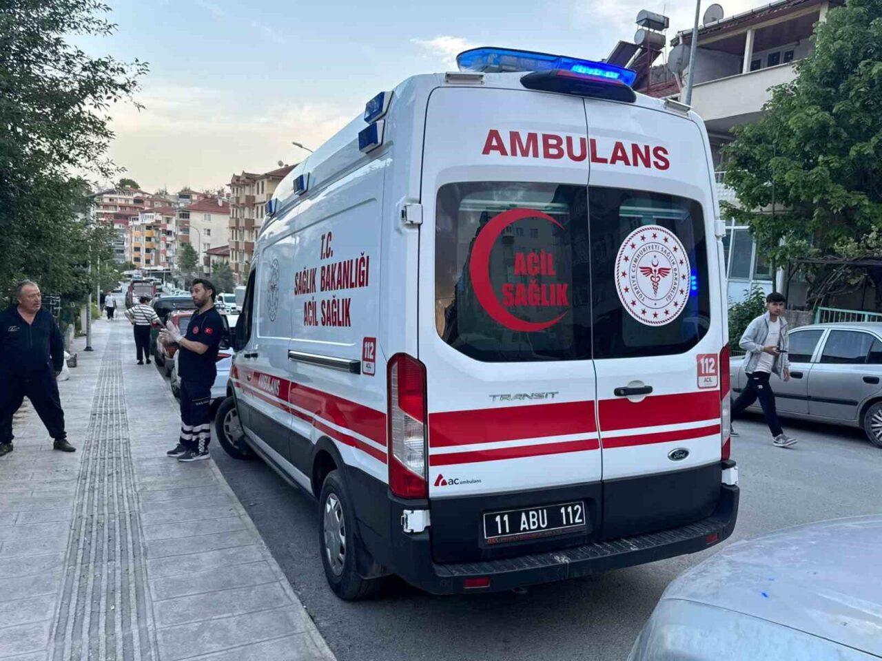 Bilecik’te seyir halindeki motosiklet ile bisikletin çarpışması sonucu meydana gelen