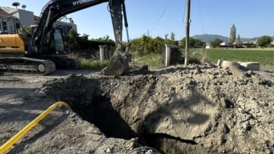  Muğla'nın Dalaman ilçesinde kanalizasyon kazısı esnasında göçük altında kalan işçi