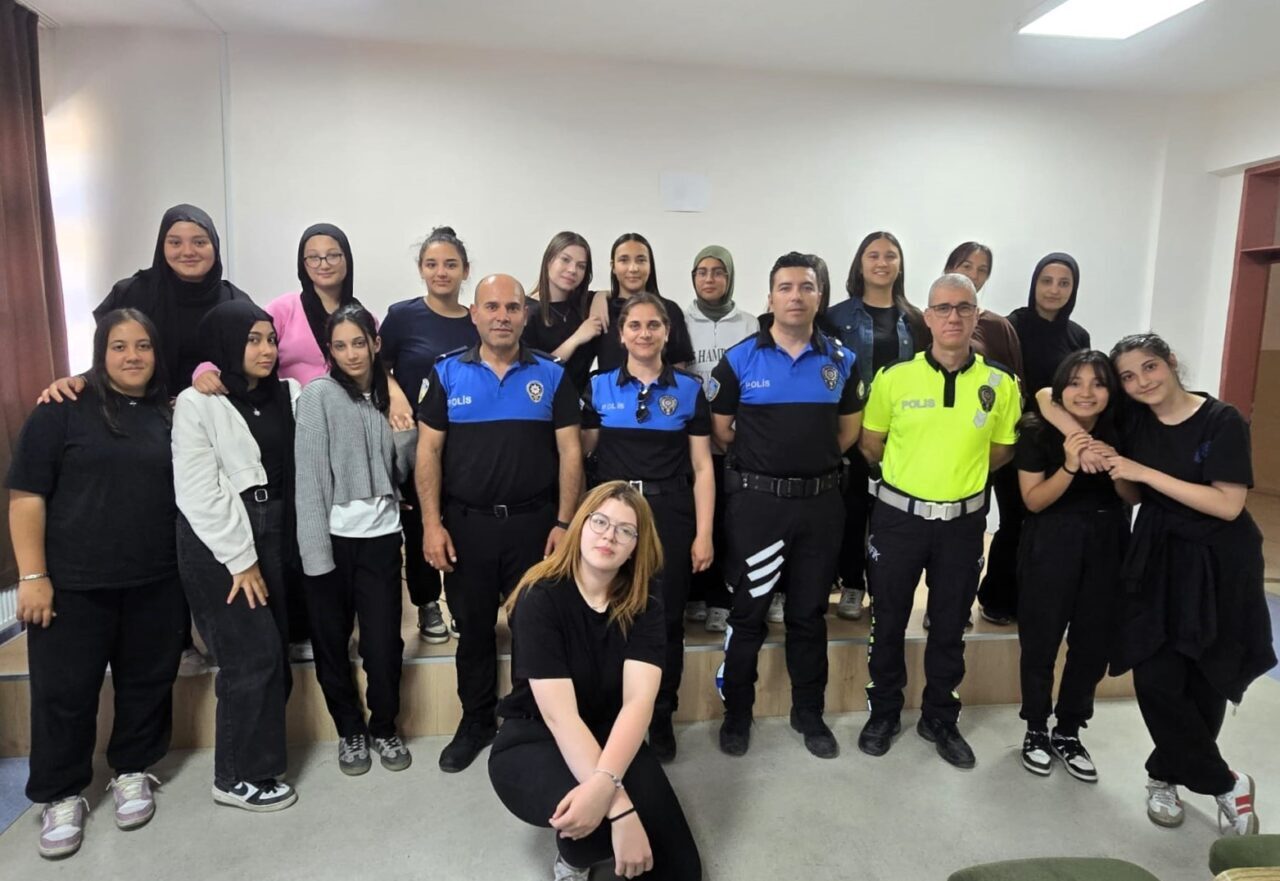 Afyonkarahisar İl Emniyet Müdürlüğü ekipleri, Zübeyde Hanım Kız Mesleki ve