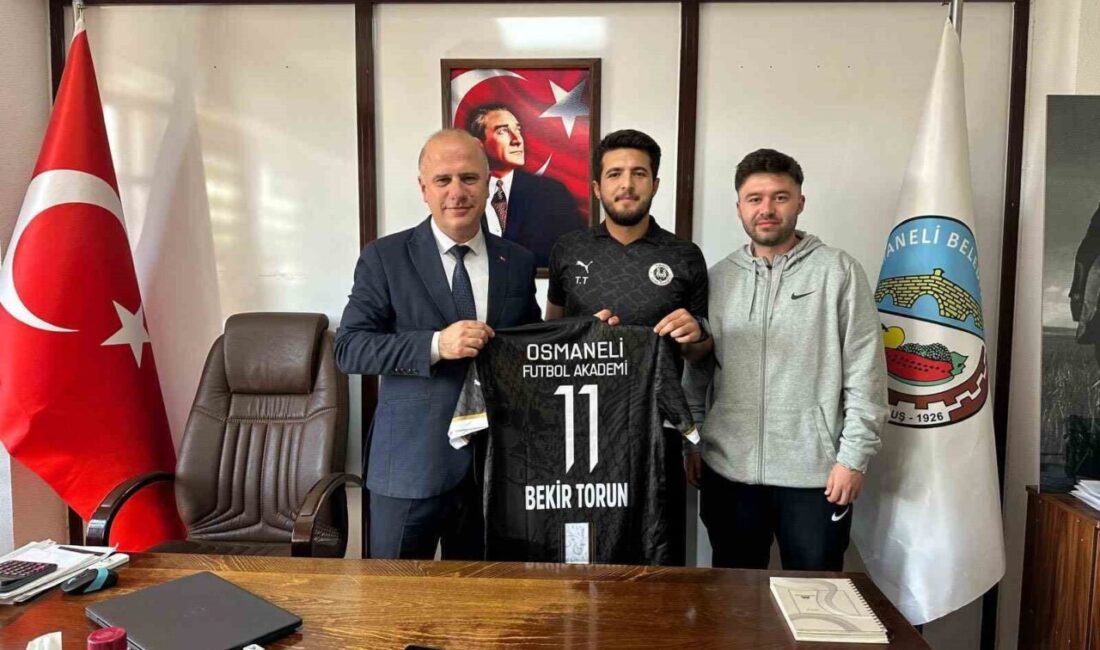 Osmaneli Akademi Spor Kulübü Başkanı Tarıkcan Turgut ve Başkan Yardımcısı
