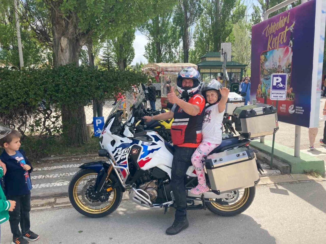Eskişehir’de kanser tedavisi sonrası iyileşen çocuklar, motosiklet etkinliğinde keyifli anlar