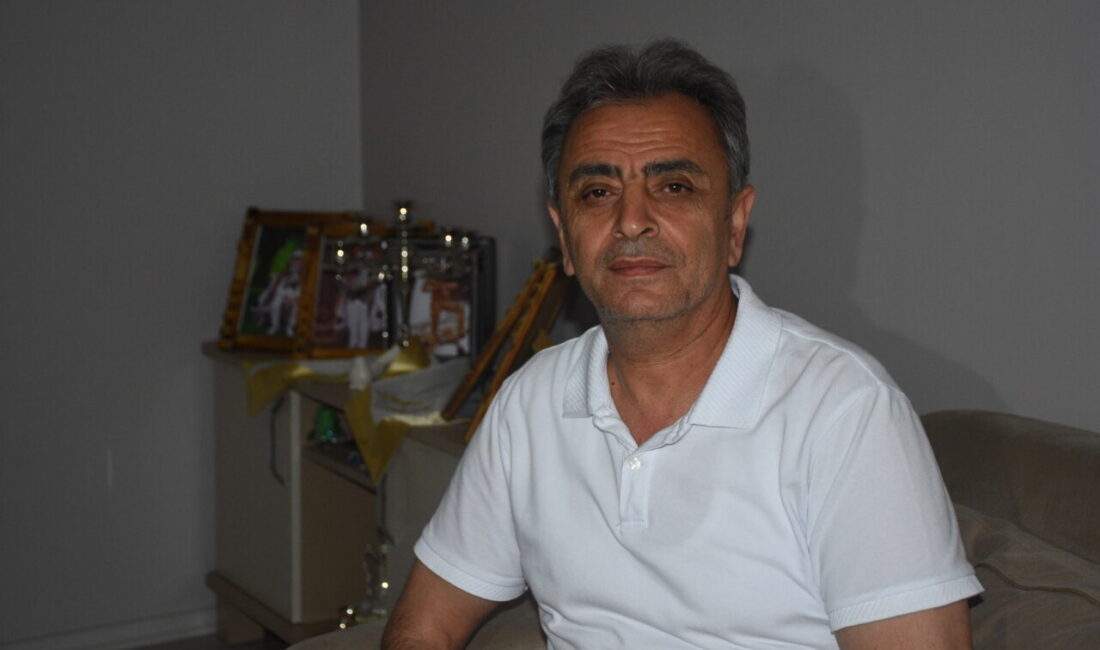 Afyonkarahisar'da duyduğu tüm sesleri notaya dökebilme yeteneğine sahip 17 yaşındaki
