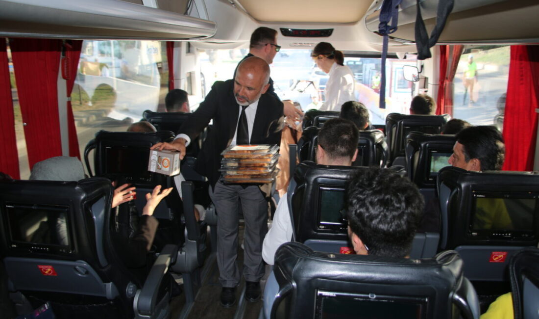 Türk Mutfağı Haftası kapsamında İstanbul-Antalya kara yolunun Kütahya'daki polis kontrol