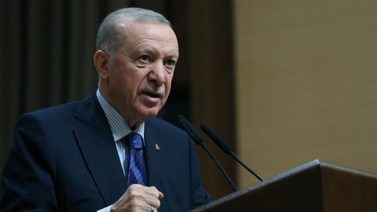 Cumhurbaşkanı ve AK Parti Genel Başkanı Recep Tayyip Erdoğan, sokak