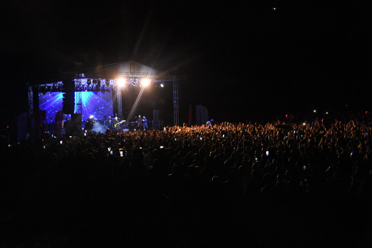 AFYONKARAHİSAR (AA) – Şarkıcı Ferhat Göçer, "Afyonkarahisar Yaşayan Miras Festivali"