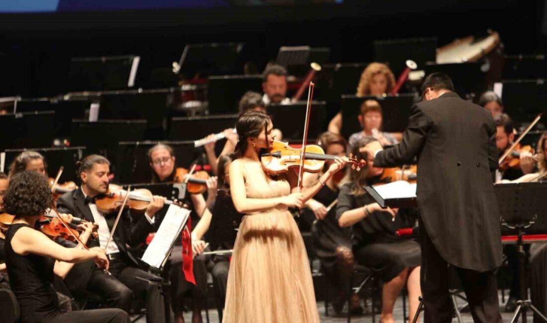 Senfoni Orkestrası’ndan coşkulu 19 Mayıs konseri Eskişehir Büyükşehir Belediyesi Senfoni Orkestrası bu hafta gerçekleştirdiği özel konserle