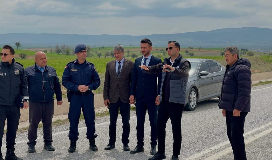 Sinanpaşa’da yatırımlar hız kesmeden devam ediyor! Afyonkarahisar Sinanpaşa Kaymakamı Emrah Aslan, ilçeye bağlı köy ve beldelerde
