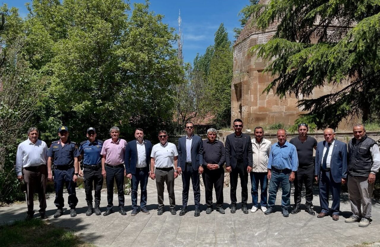 Afyonkarahisar Sinanpaşa Kaymakamı Emrah Aslan, İl Genel Meclisi Üyeleri Özgür