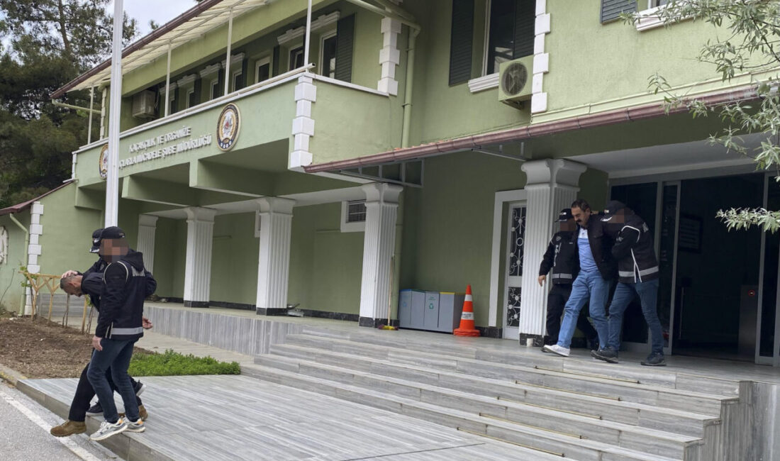 Uşak'ta, Kuzey Kıbrıs Türk Cumhuriyeti (KKTC) için sahte sürücü belgesi