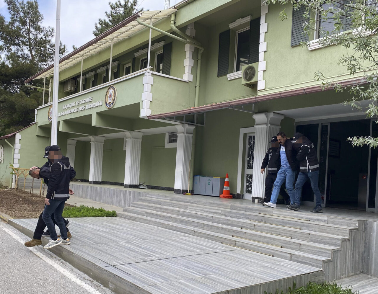 Uşak'ta, Kuzey Kıbrıs Türk Cumhuriyeti (KKTC) için sahte sürücü belgesi