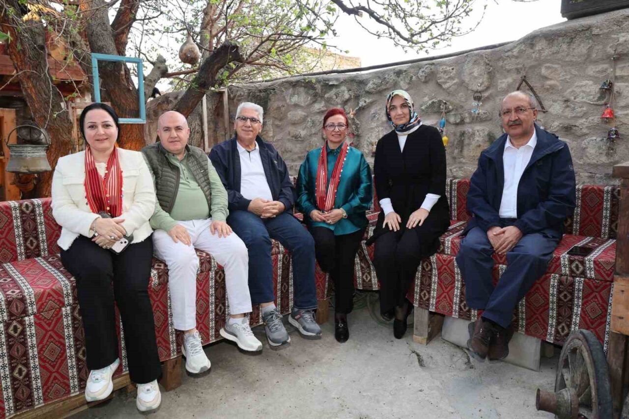 Afyonkarahisar Valisi Doç. Dr. Kübra Güran Yiğitbaşı, Basın İlan Kurumu