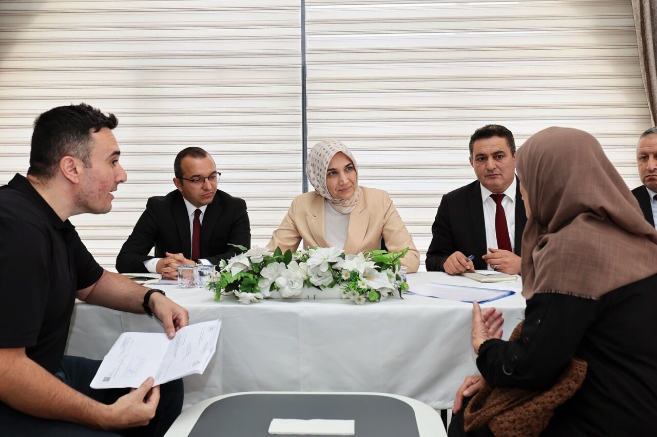 Afyonkarahisar Valisi Doç. Dr. Kübra Güran Yiğitbaşı, Çobanlar ilçesinde düzenlenen