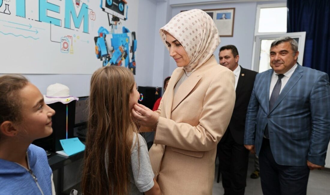 Afyonkarahisar Valisi Doç. Dr. Kübra Güran Yiğitbaşı, Çobanlar Gençlik Merkezi