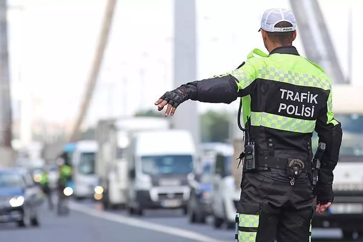 Trafik güvenliğini hiçe sayanlara rekor cezalar geliyor. Buna göre, ilk