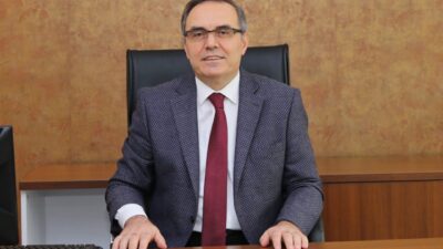 Biruni Üniversitesi Eğitim Fakültesi Dekanı Prof. Dr. Adnan Ömerustaoğlu, yapay