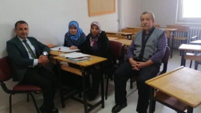 Söğüt İlçe Milli Eğitim Müdürü Ahmet Yıldırım, Okuma-Yazma Kursu’nu ziyaret