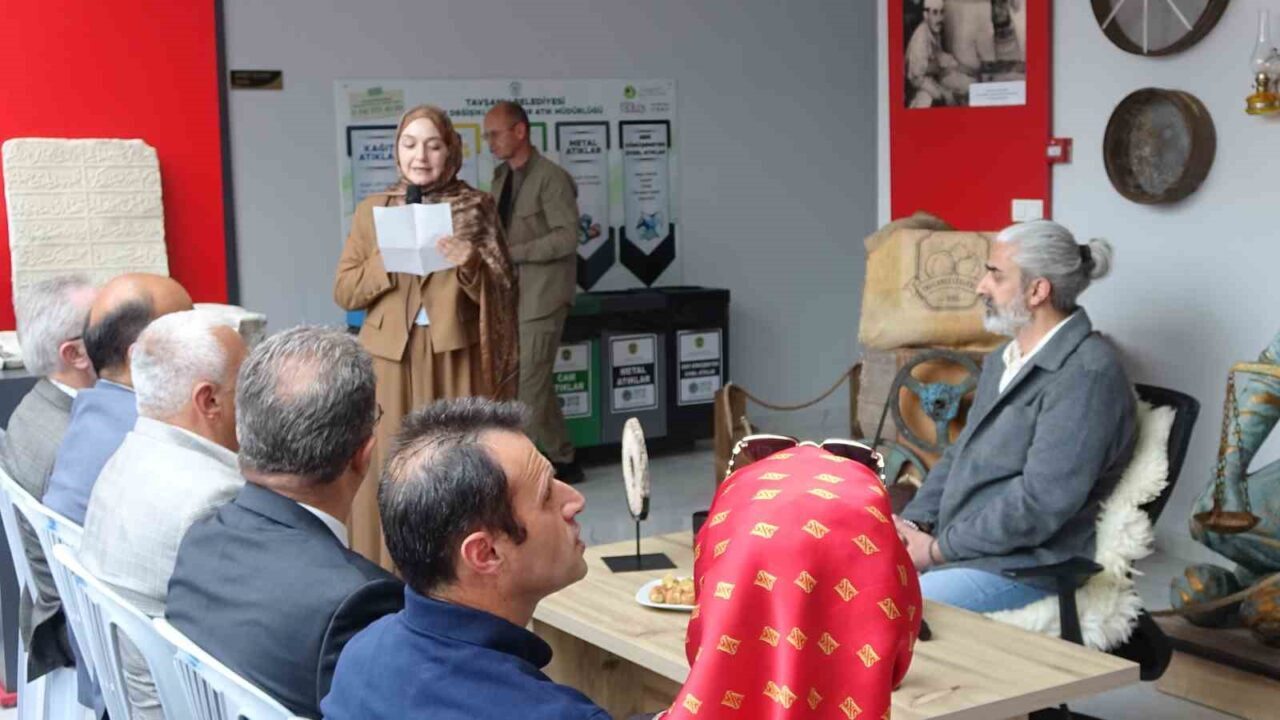 Kütahya’nın Tavşanlı ilçesinde ünlü yönetmen merhum Ahmet Uluçay anıldı.
