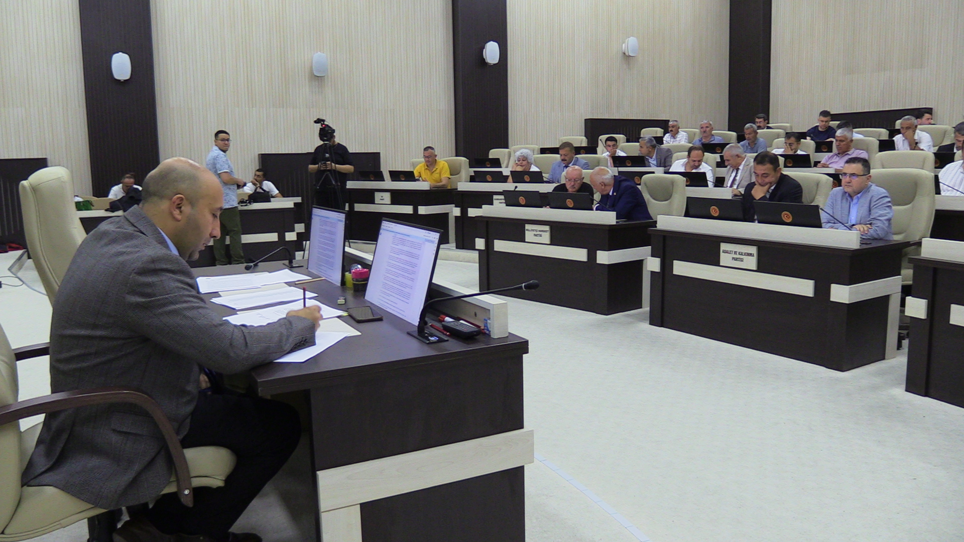 Afyonkarahisar’da 6 ilçede yapılması planlanan toplam 110 derslikli 8 okulun