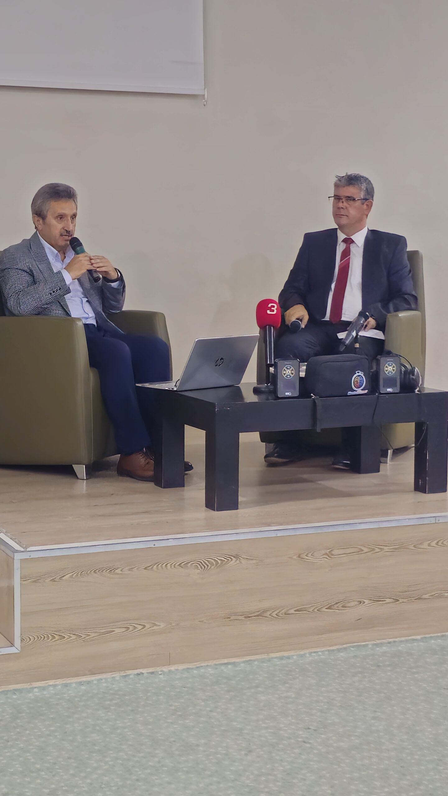 


Afyon Kocatepe Üniversitesi (AKÜ) Bilim İletişim Ofisi tarafından Yükseköğretim Kurulunun