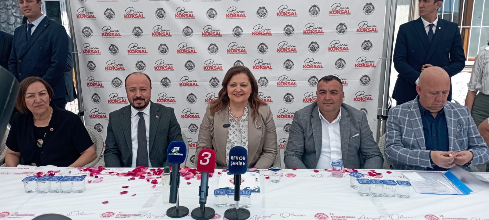 
Afyonkarahisar Belediye Başkanı Burcu Köksal, kış aylarında ara verdiği mahalle