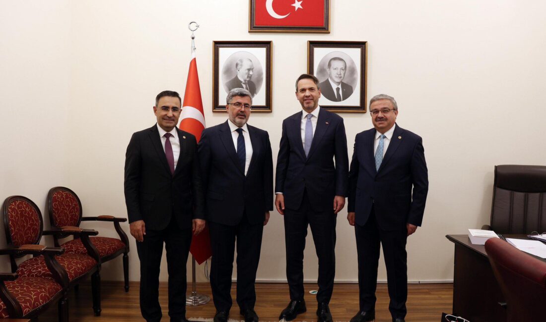 
AK Parti Afyonkarahisar Milletvekilleri Ali Özkaya, İbrahim Yurdunuseven ve Hasan