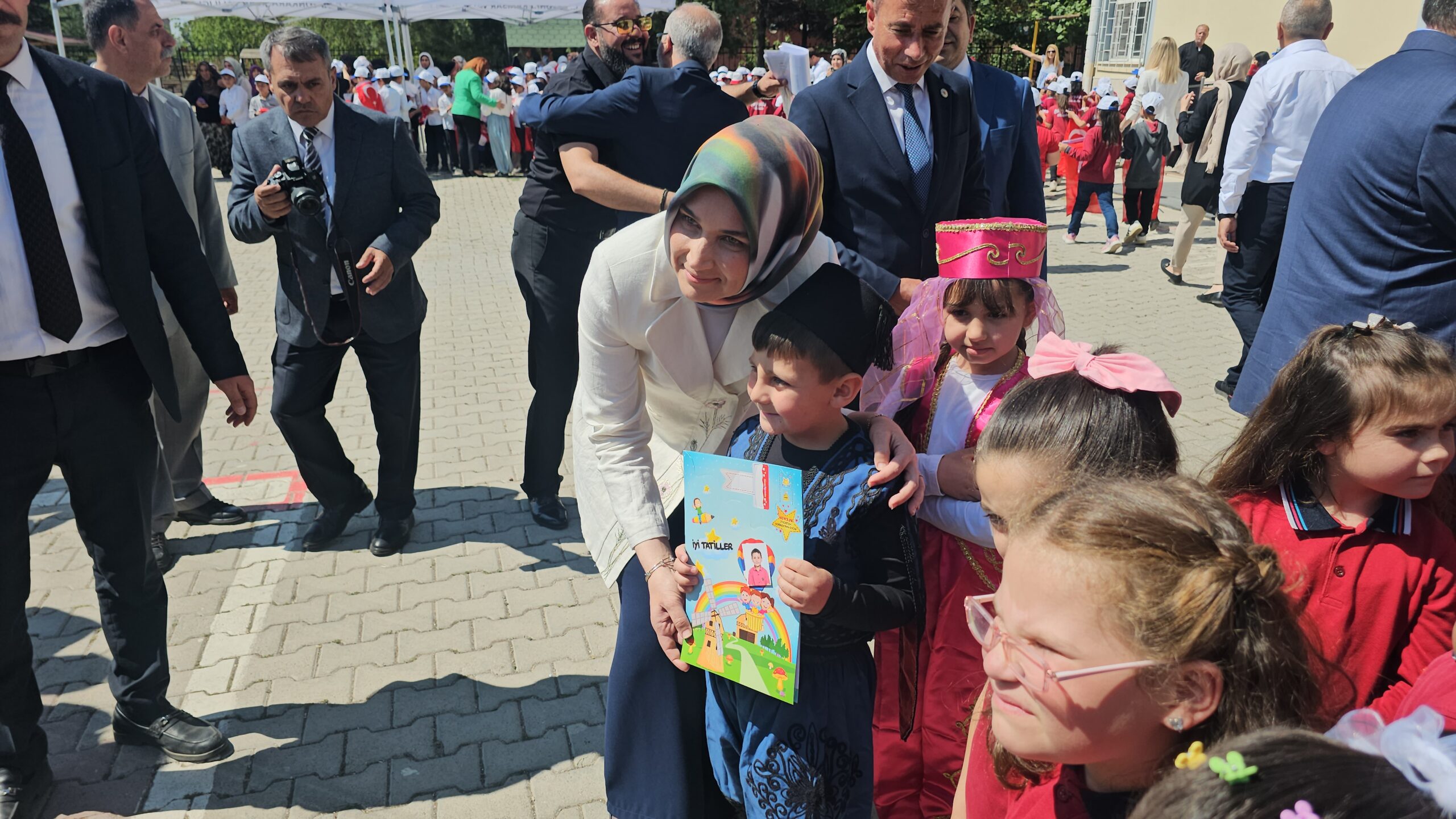 “Ekranda değil, hayatın içinde olun” Afyonkarahisar’da yaklaşık 143 bin öğrenci