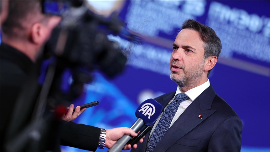 Enerji ve Tabii Kaynaklar Bakanı Alparslan Bayraktar, İran'ın Türkiye'ye doğal