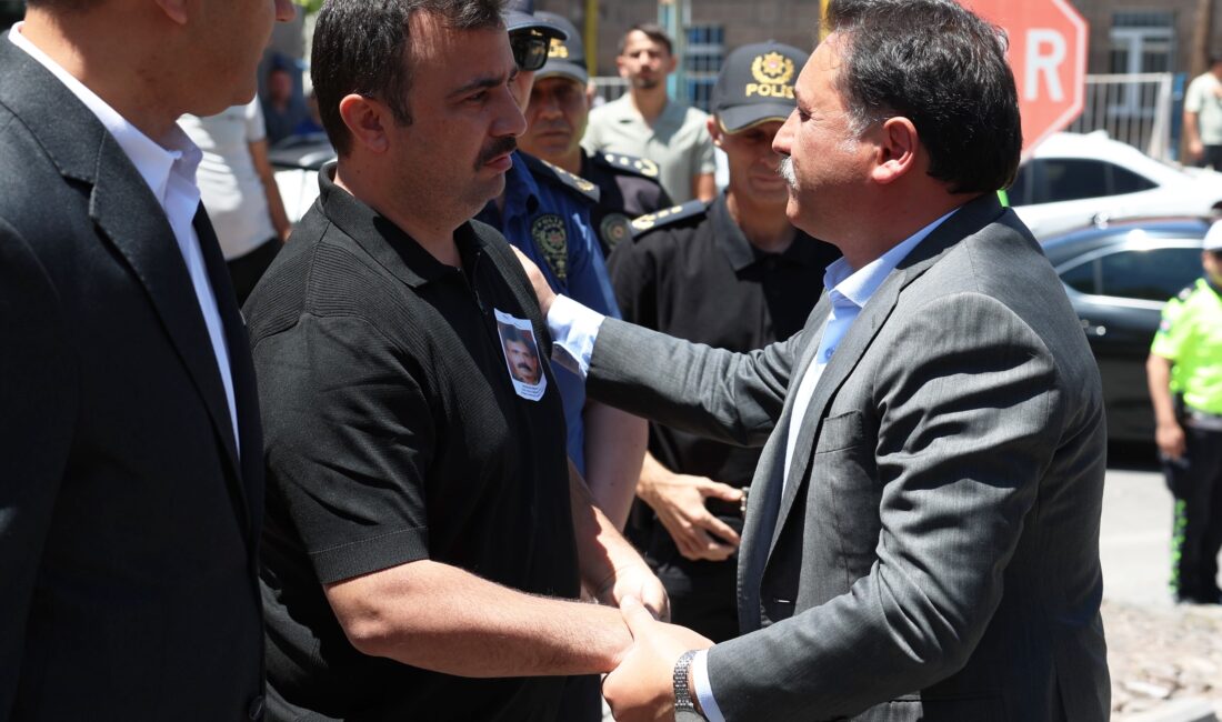 Afyonkarahisar Nüfus ve Vatandaşlık Müdürü Erkan Tanyeri’nin babası, emekli özel