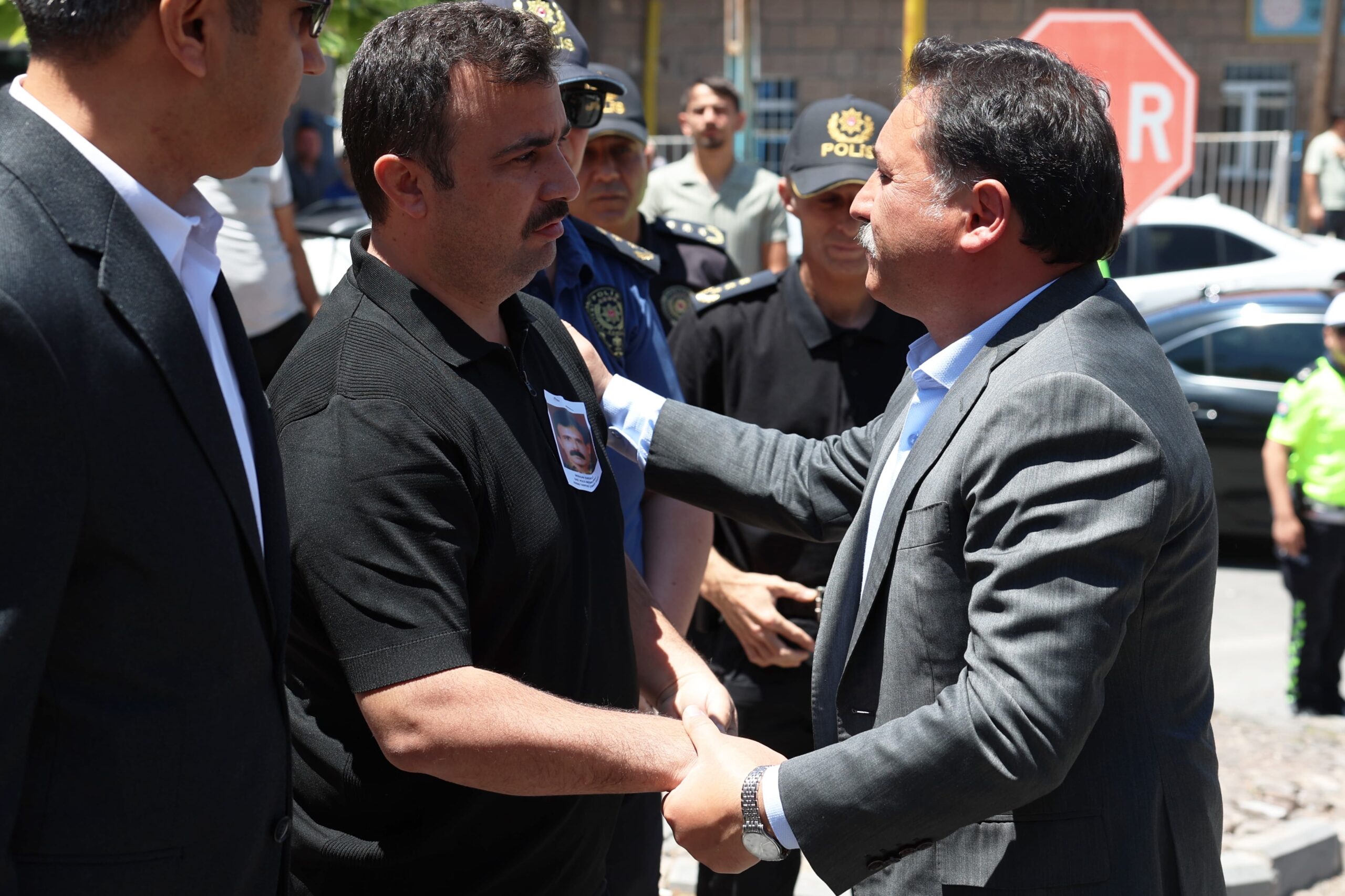 Afyonkarahisar Nüfus ve Vatandaşlık Müdürü Erkan Tanyeri’nin babası, emekli özel