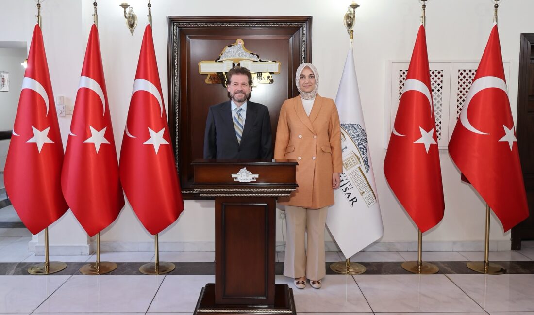 Kuzey Makedonya Büyükelçisi Jovan Manasijevski, Afyonkarahisar Valisi Doç. Dr. Kübra
