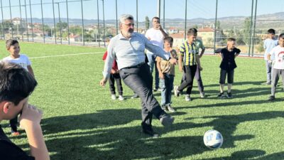 
AK Parti Afyonkarahisar Milletvekili Ali Özkaya, beraberinde İl Başkanı Turgay