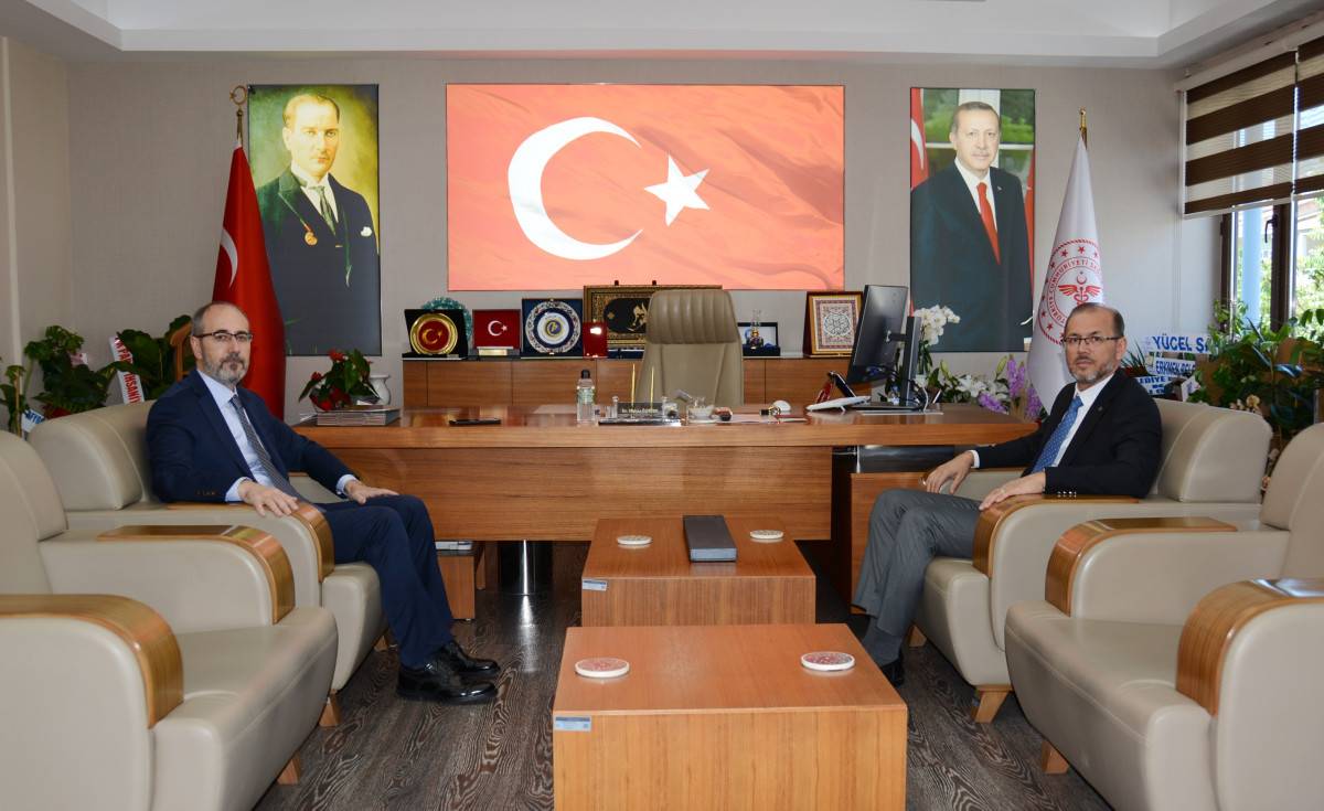AFSÜ Rektörü Prof. Dr. Nurullah Okumuş, Afyonkarahisar İl Sağlık Müdürü