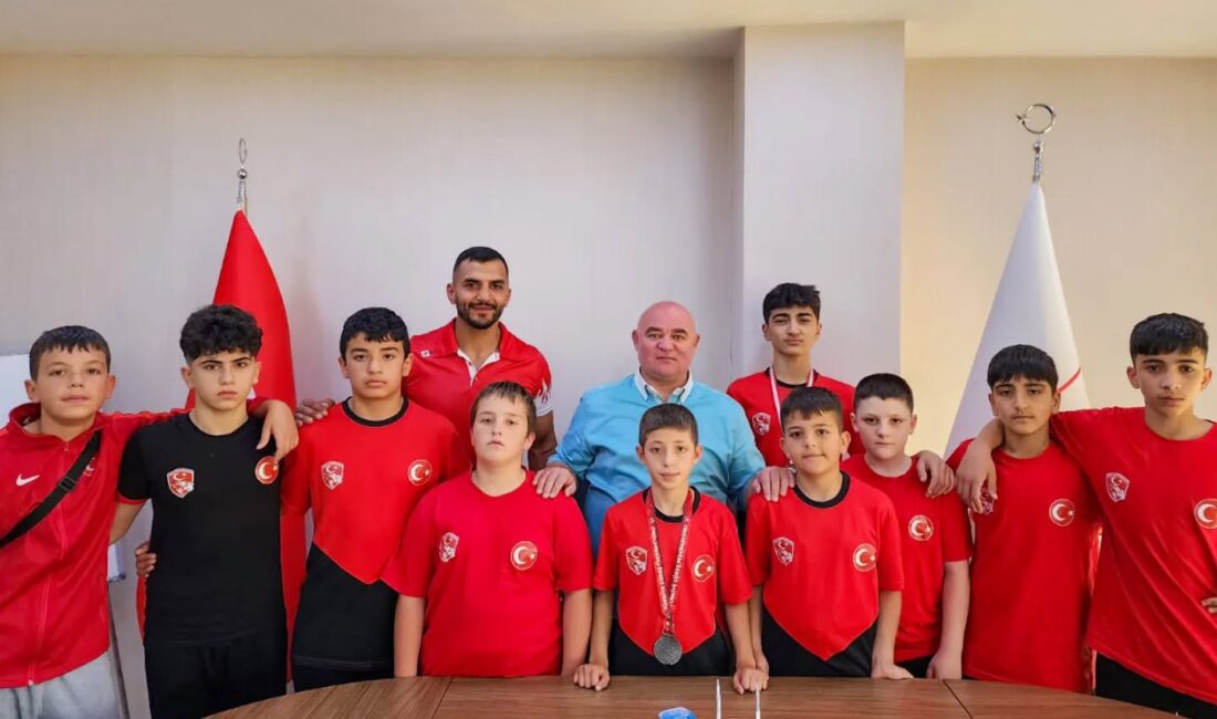 Sivas’ta düzenlenen Minikler 10-14 Yaş Güreş Türkiye Şampiyonası'nda 6.300’ü aşkın