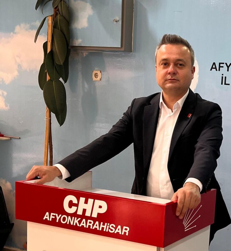 Cumhuriyet Halk Partisi Afyonkarahisar İl Başkanı Faruk Duha Erhan, AK