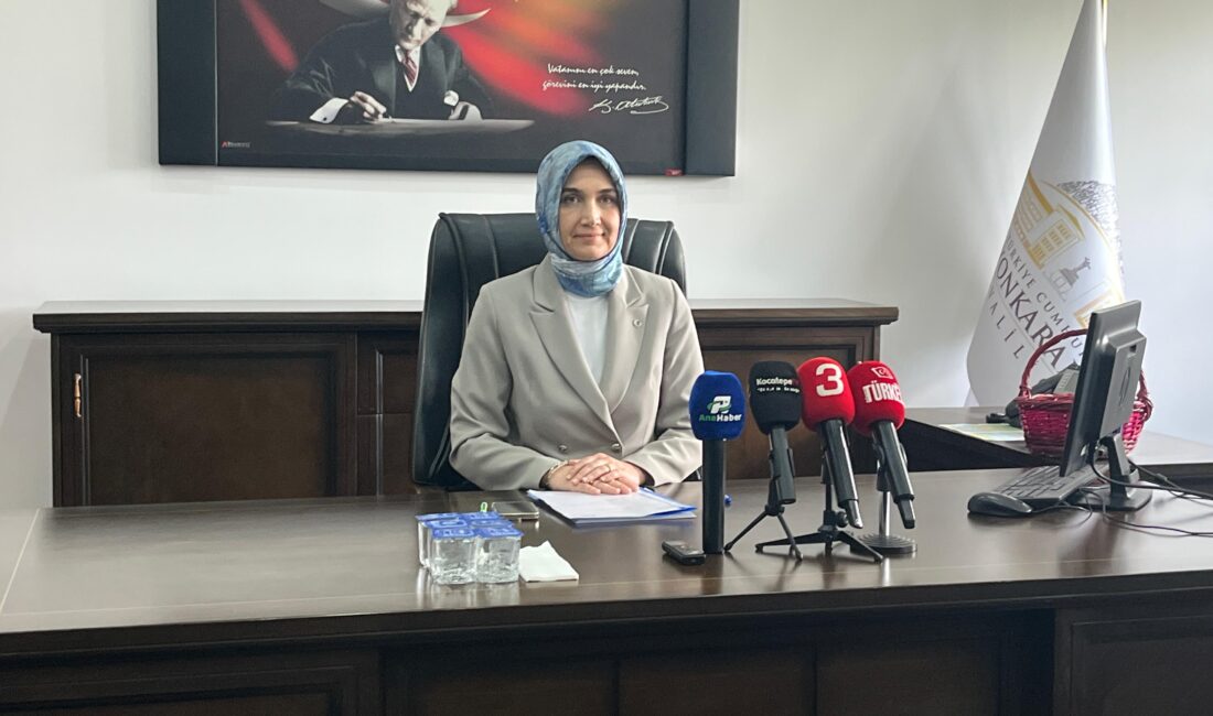 Afyonkarahisar ve ilçelerinde Halk Günü Toplantıları’na devam eden Afyonkarahisar Valisi